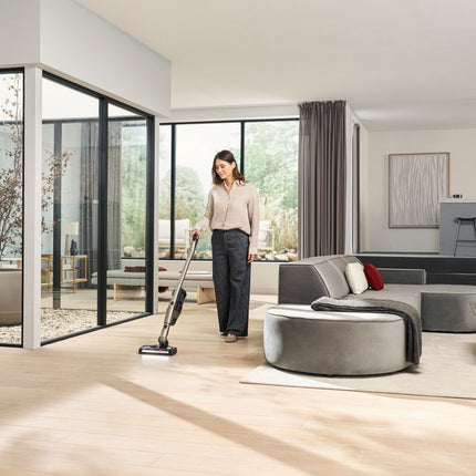 Triflex HX3 Plus titane perlé nettoyant un plancher